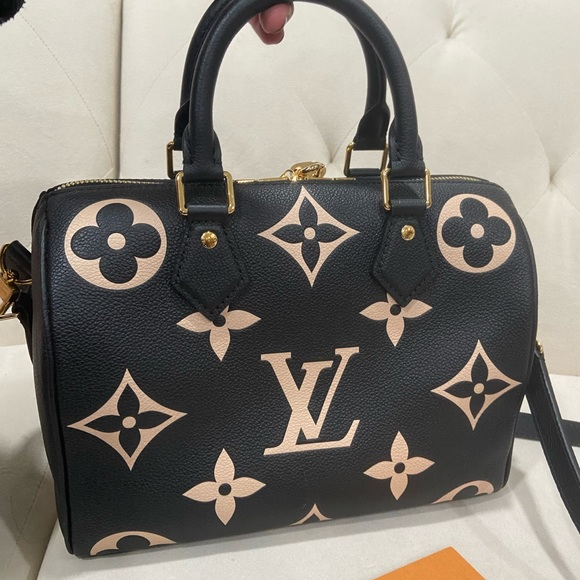 NEW🔥Louis Vuitton Speedy 25 Bandoulière Empreinte Bag - Picture 4 of 15